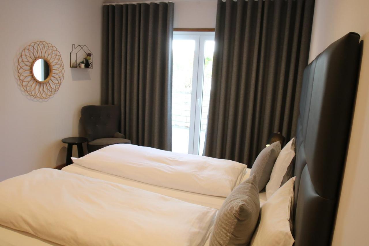 Pine Tree Apartments - Praia Da Coelha - البوفيرا المظهر الخارجي الصورة