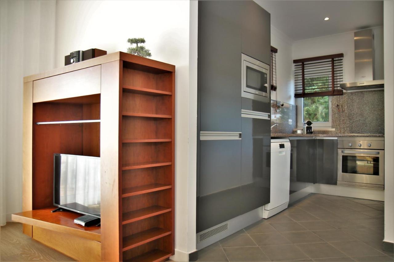 Pine Tree Apartments - Praia Da Coelha - البوفيرا المظهر الخارجي الصورة