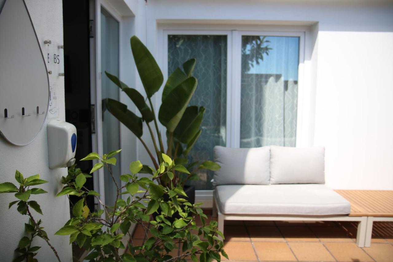 Pine Tree Apartments - Praia Da Coelha - البوفيرا المظهر الخارجي الصورة