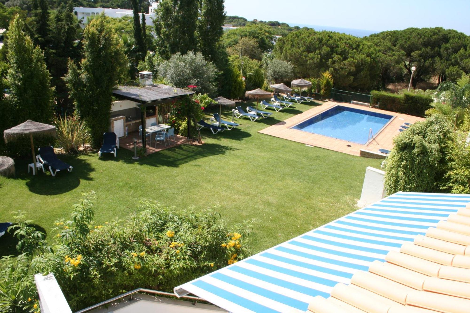 Pine Tree Apartments - Praia Da Coelha - البوفيرا المظهر الخارجي الصورة