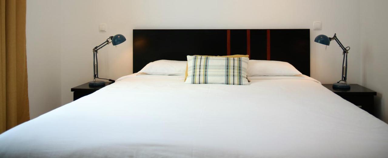 Pine Tree Apartments - Praia Da Coelha - البوفيرا المظهر الخارجي الصورة