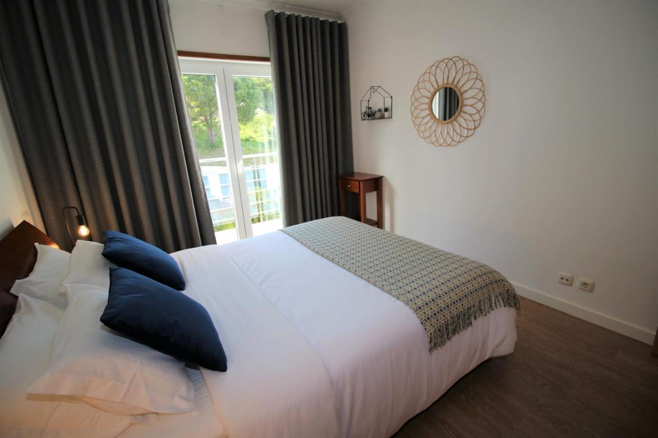 Pine Tree Apartments - Praia Da Coelha - البوفيرا المظهر الخارجي الصورة