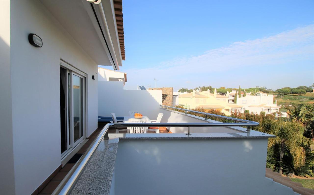 Pine Tree Apartments - Praia Da Coelha - البوفيرا المظهر الخارجي الصورة