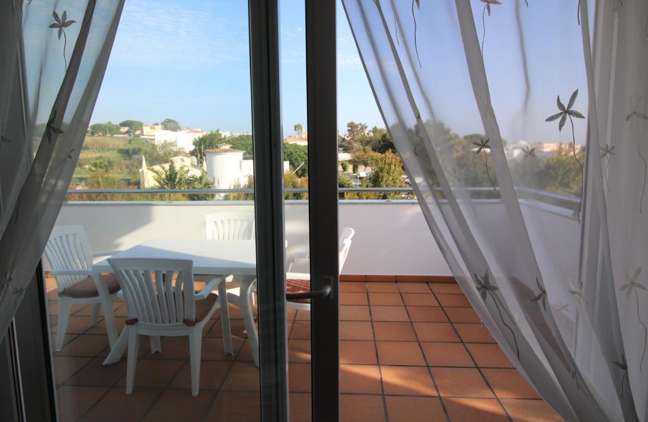 Pine Tree Apartments - Praia Da Coelha - البوفيرا المظهر الخارجي الصورة