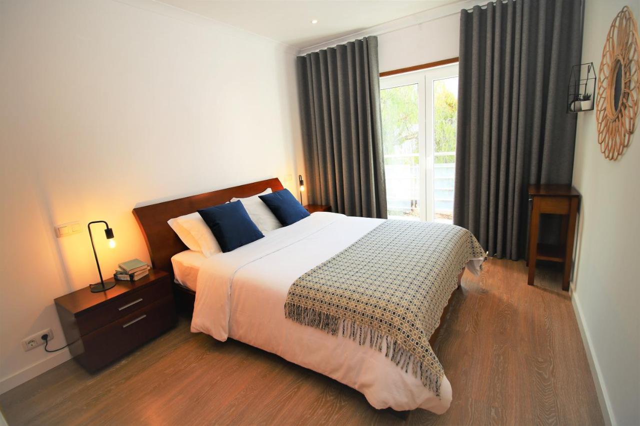 Pine Tree Apartments - Praia Da Coelha - البوفيرا المظهر الخارجي الصورة