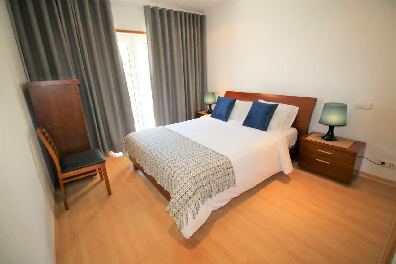 Pine Tree Apartments - Praia Da Coelha - البوفيرا المظهر الخارجي الصورة